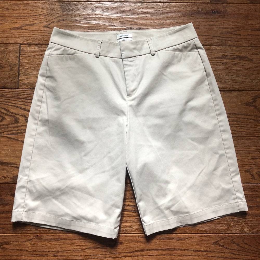 Dockers ideal fit khaki shorts